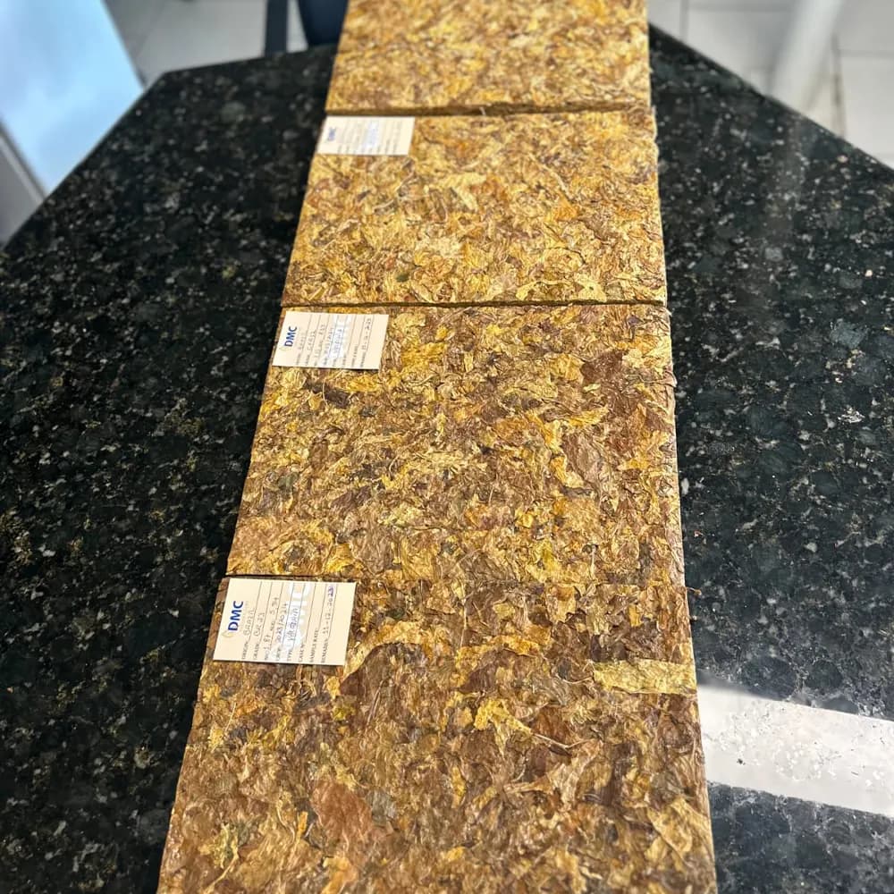 Amostras de tabaco com etiquetas da DMC